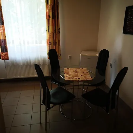 מלון דירות Green Apartments 3*